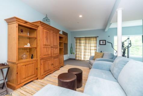 1274 Fairview Circle Lopatcong NJ 08886
