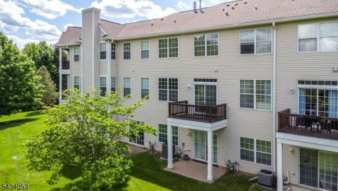 1274 Fairview Circle Lopatcong NJ 08886