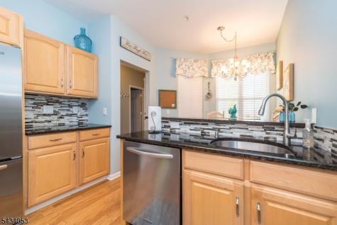 1274 Fairview Circle Lopatcong NJ 08886
