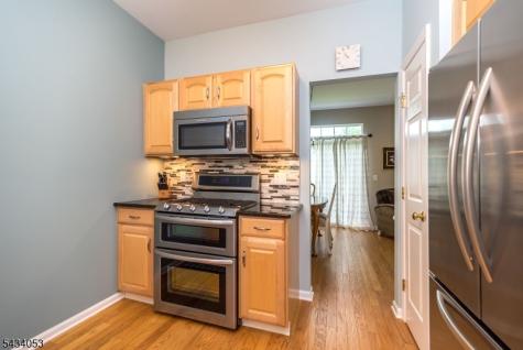 1274 Fairview Circle Lopatcong NJ 08886