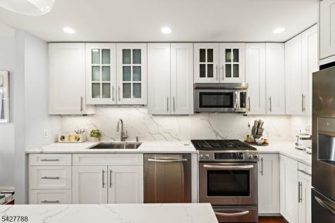 1125 Maxwell Lane Hoboken NJ 07030