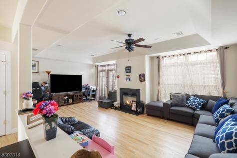 1427 Barnhardt Lane Rahway NJ 07065