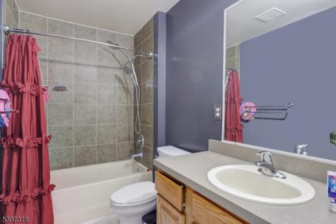 1427 Barnhardt Lane Rahway NJ 07065