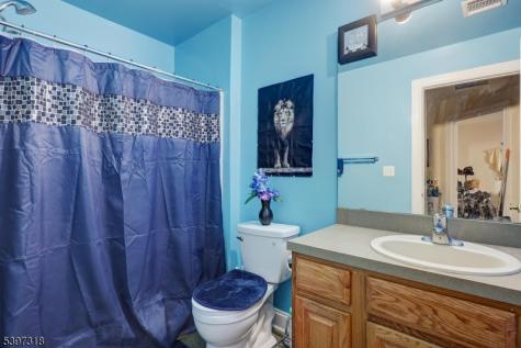 1427 Barnhardt Lane Rahway NJ 07065
