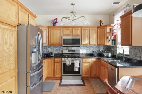 1427 Barnhardt Lane Rahway NJ 07065