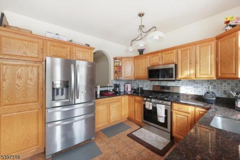 1427 Barnhardt Lane Rahway NJ 07065