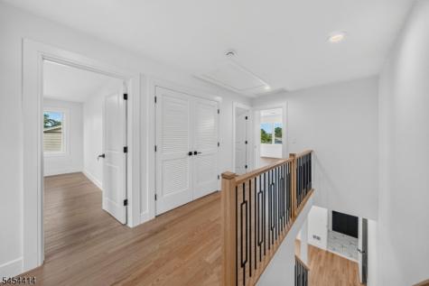 85 Echo Place Elmwood Park NJ 07407