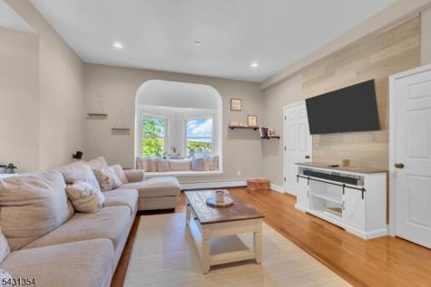 28 Sunset Terrace Mount Arlington NJ 07856