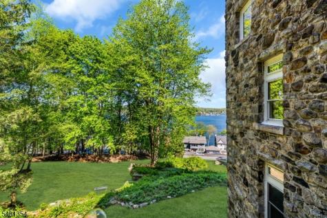 28 Sunset Terrace Mount Arlington NJ 07856