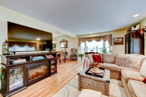 18 Dockery Drive West Orange NJ 07052
