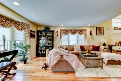 18 Dockery Drive West Orange NJ 07052