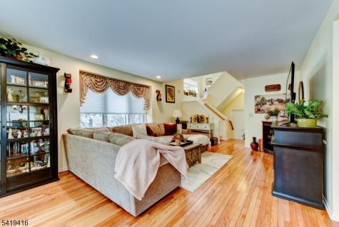 18 Dockery Drive West Orange NJ 07052