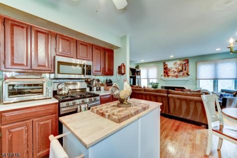 18 Dockery Drive West Orange NJ 07052