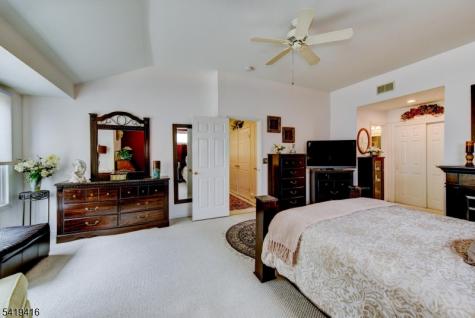 18 Dockery Drive West Orange NJ 07052