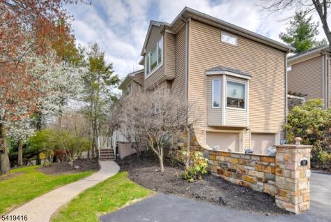 18 Dockery Drive West Orange NJ 07052