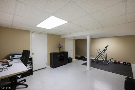 10 Plymouth Court Bernards NJ 07920