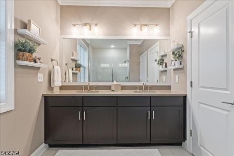 103 Mariners Pointe Hopatcong NJ 07843