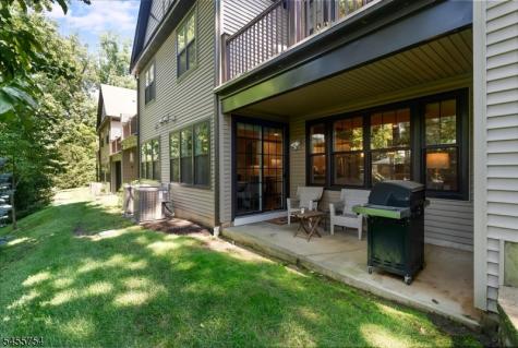 103 Mariners Pointe Hopatcong NJ 07843