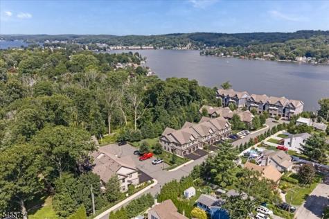 103 Mariners Pointe Hopatcong NJ 07843