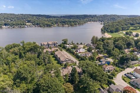 103 Mariners Pointe Hopatcong NJ 07843