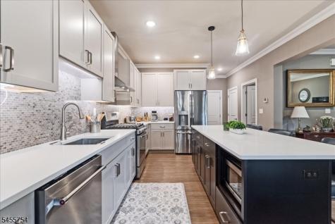 103 Mariners Pointe Hopatcong NJ 07843