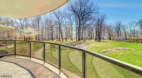 2 Claridge Dr. 1le Verona NJ 07044