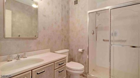 2 Claridge Dr. 1le Verona NJ 07044