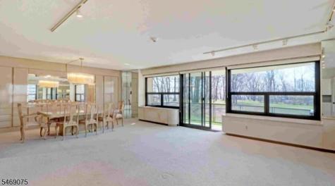 2 Claridge Dr. 1le Verona NJ 07044