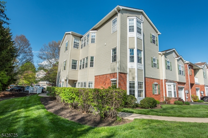 25 Allister Court Lincoln Park NJ 07035