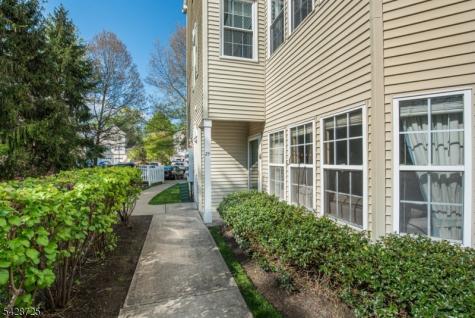 25 Allister Court Lincoln Park NJ 07035