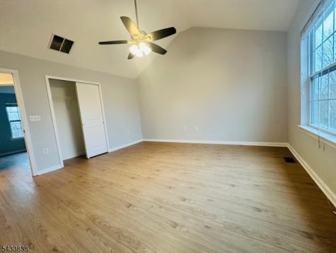 33 Ronald Drive Franklin NJ 08873