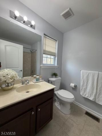 33 Ronald Drive Franklin NJ 08873