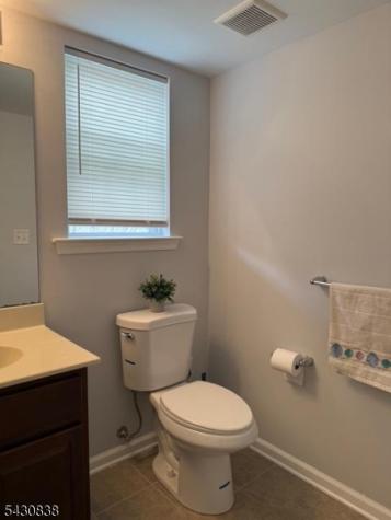 33 Ronald Drive Franklin NJ 08873