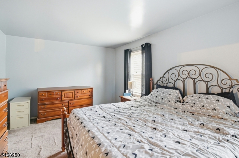 31 Astor Court Sayreville NJ 08872