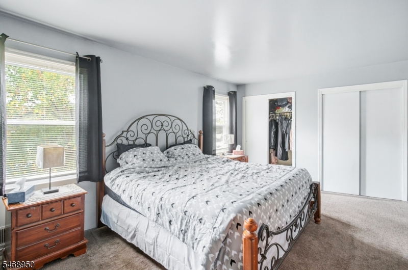 31 Astor Court Sayreville NJ 08872