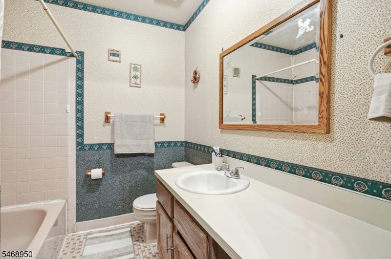 31 Astor Court Sayreville NJ 08872