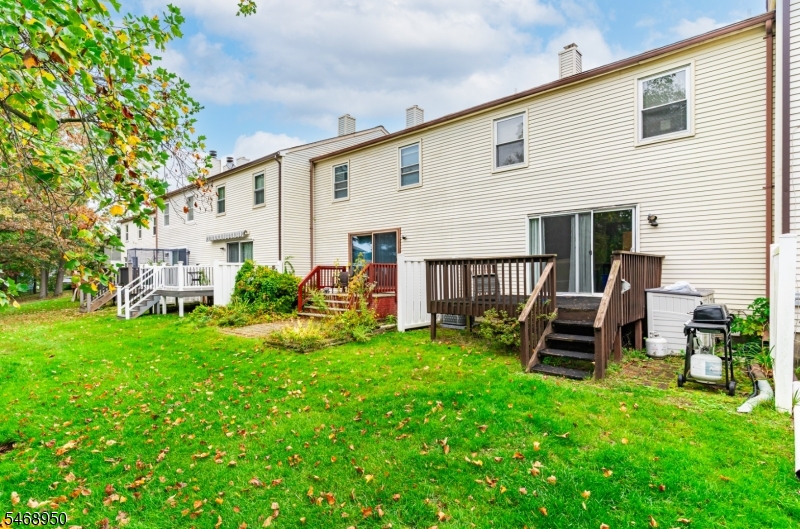31 Astor Court Sayreville NJ 08872