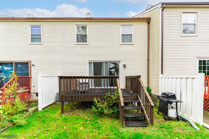 31 Astor Court Sayreville NJ 08872