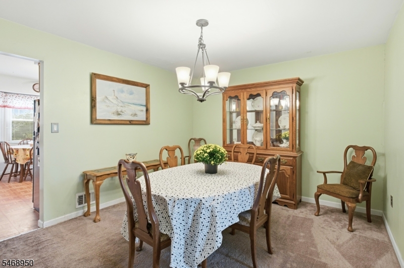 31 Astor Court Sayreville NJ 08872