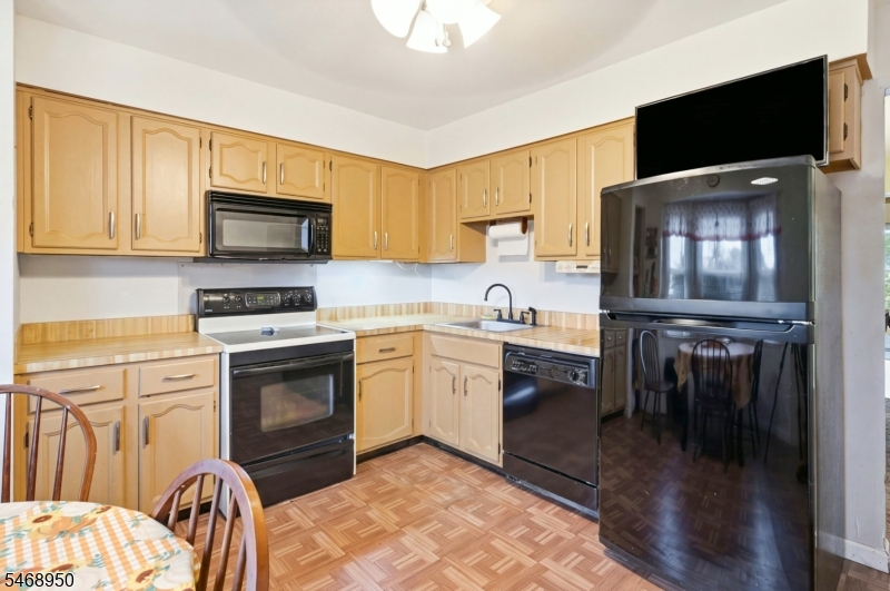 31 Astor Court Sayreville NJ 08872
