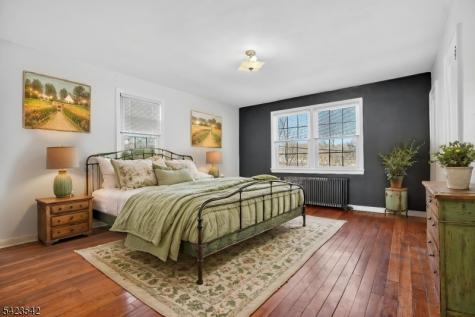 145 River Drive Elmwood Park NJ 07407
