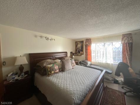 1190 W St George Linden NJ 07036