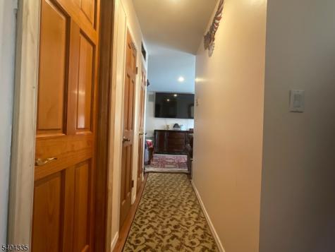 1190 W St George Linden NJ 07036