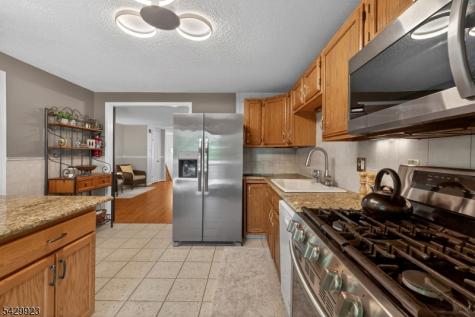37 Quail Court Hardyston NJ 07419