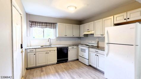 384 Lake Shore South Montague NJ 07827
