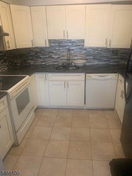 776 N 6th Street Newark NJ 07107