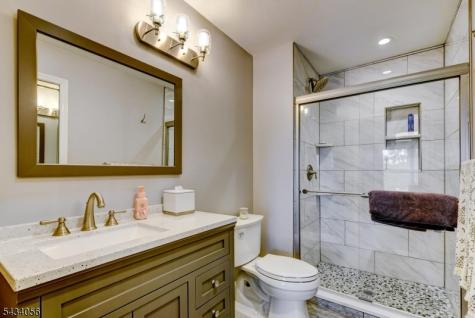 121 Woodward Lane Bernards NJ 07920