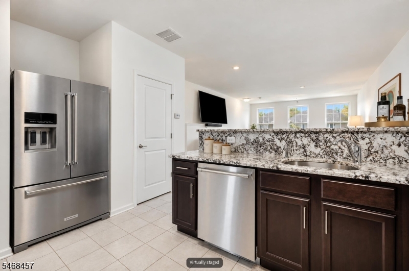 16 Paulina Place Franklin NJ 08873