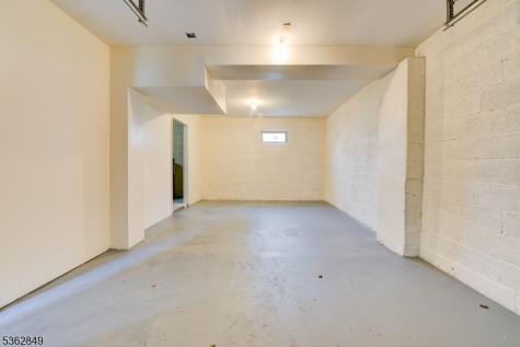 145 So Arlington East Orange NJ 07018