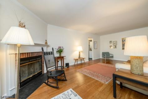 28 Countryside Dr Ondo Bernards NJ 07920